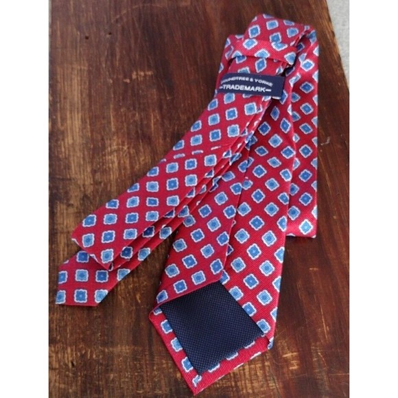 100% Silk Necktie Floral Square Print Roundtree & Yorke Mens Red Blue White - Picture 2 of 10